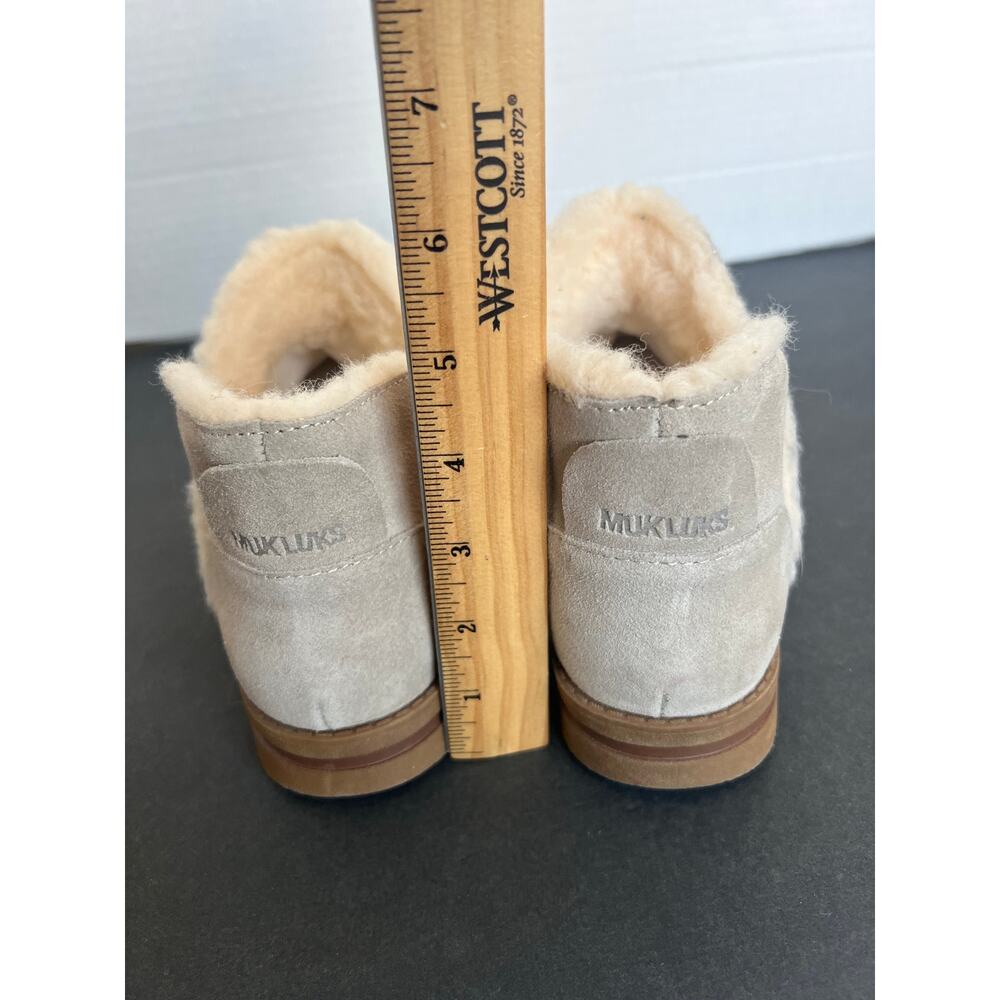 Muk Luks Ziggy Slippers Women 7 Beige Excellent Suede Faux Fur Lined - Picture 8 of 11